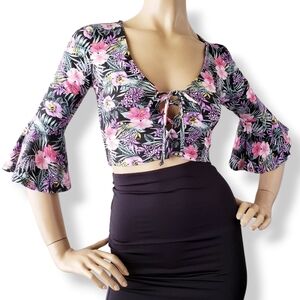 Twenty-Six Collections Tropical Lace Up  Ruffled Bell Sleeve Crop Top Size Small